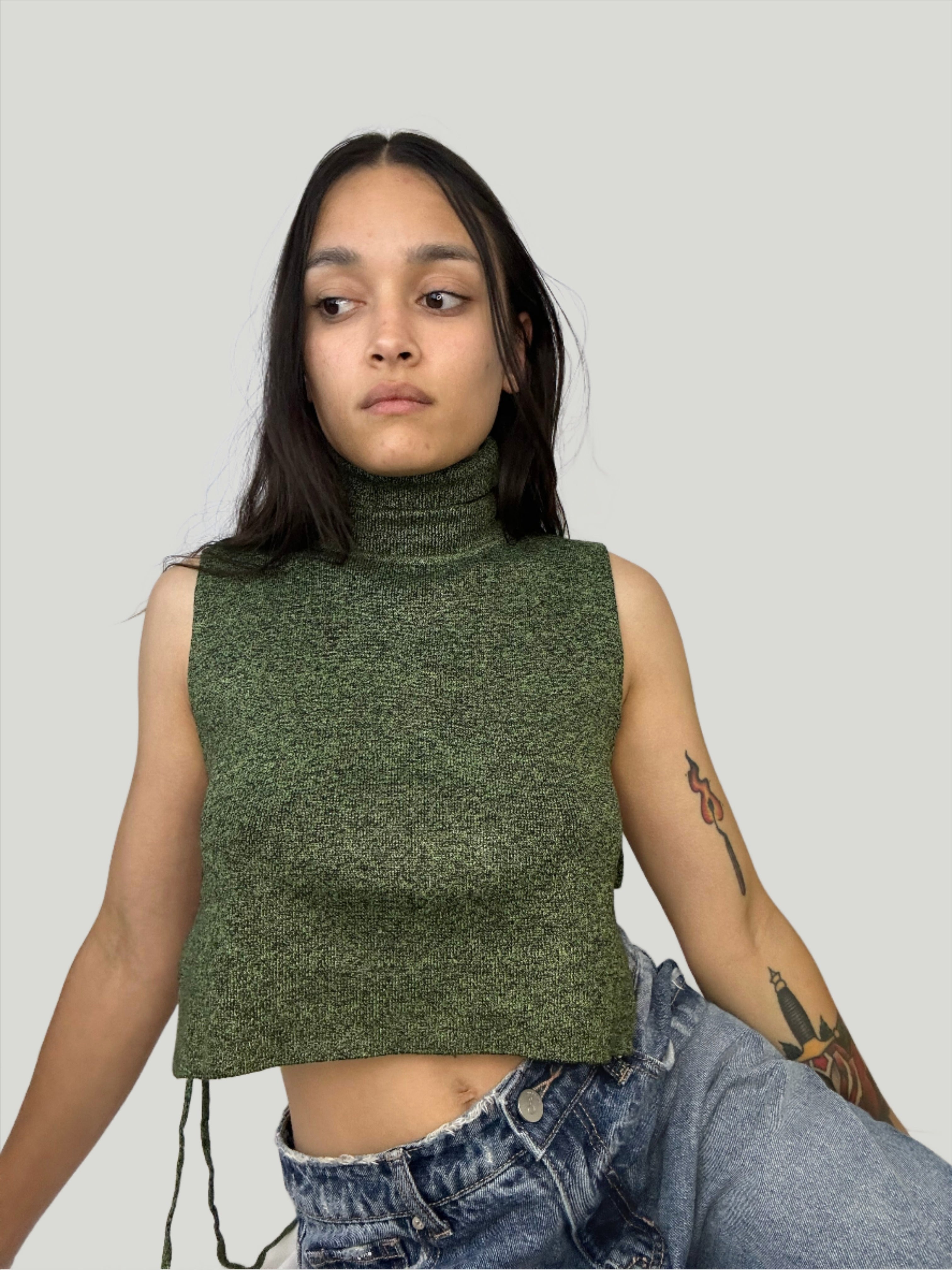 Sleeveless Turtleneck Knit Top - Alletse