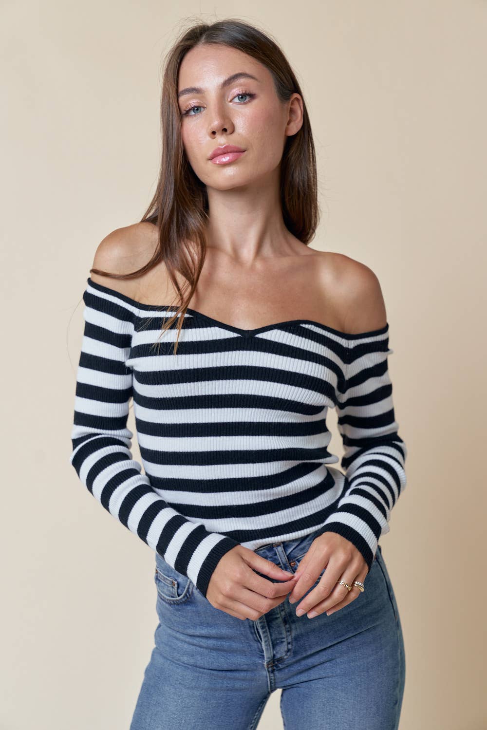 Ribbed Off the Shoulder Sweater - Alletse